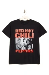 MERCH TRAFFIC RED HOT CHILI PEPPERS PHOTO GRAPHIC T-SHIRT