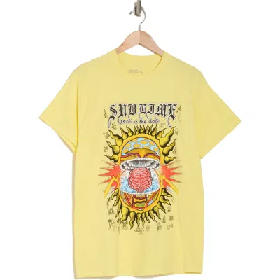 Merch Traffic Sublime 5 At The Door Graphic T-shirt In Pale Yellow