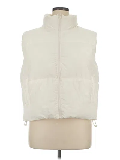 Pre-owned Merokeety Vest In Ivory