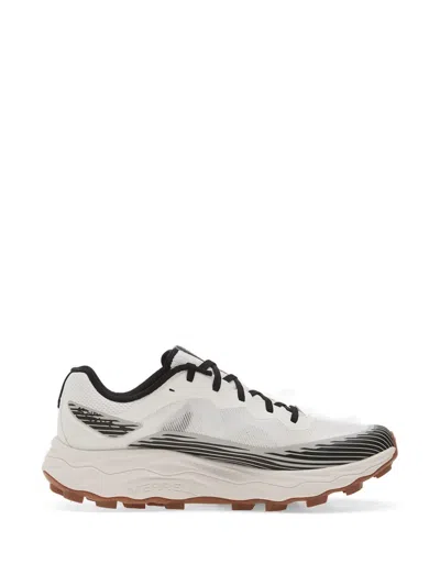 Merrell Agility Peak 6 Low-top Sneakers In White