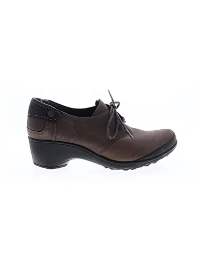 Pre-owned Merrell Flats In Brown