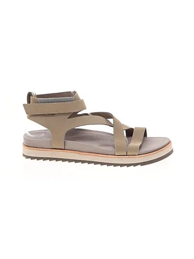 Pre-owned Merrell Sandals In Tan