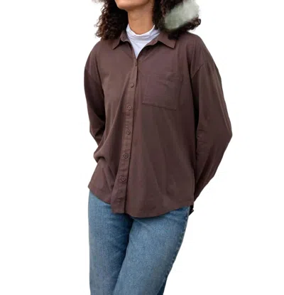 Mersea Moderne Oxford Tee In Chocolate In Brown