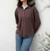 Mersea Moderne Oxford Tee In Chocolate In Gold