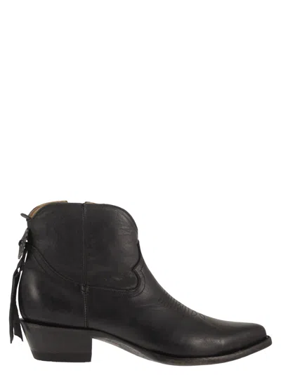 Mexicana Bonnie - Leather Western Ankle Boots With Decorative Metal Detail In Animal Print