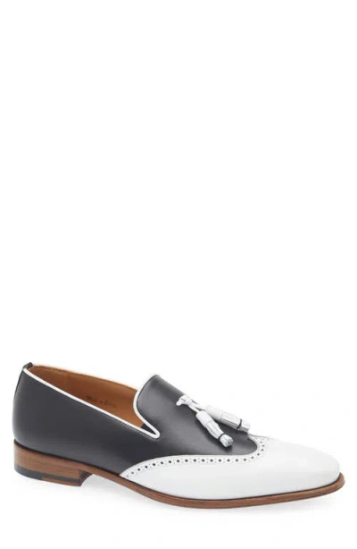 Mezlan Jucar Wingtip Tassel Loafer In White/black