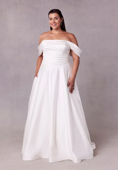 Mgny Madeline Gardner New York 3456 Long Plus Size A Line Wedding Dress In White