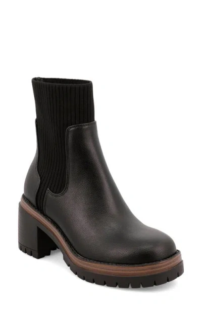 Mia Alonza Platform Bootie In Black