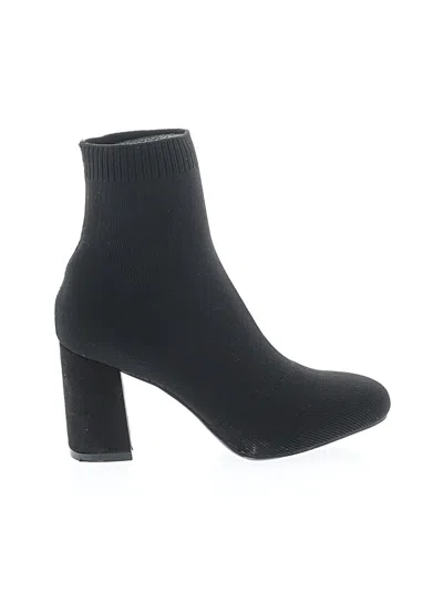 Pre-owned Mia Ankle Boots In Black
