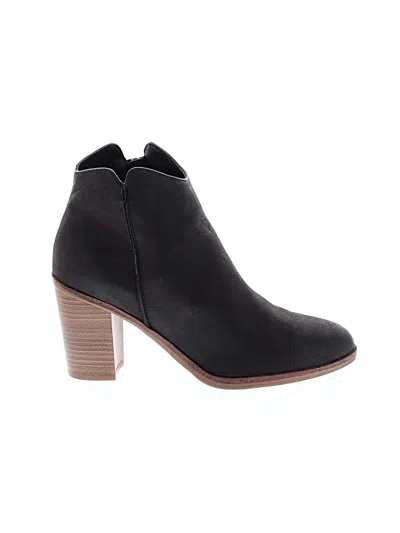 Pre-owned Mia Ankle Boots In Black
