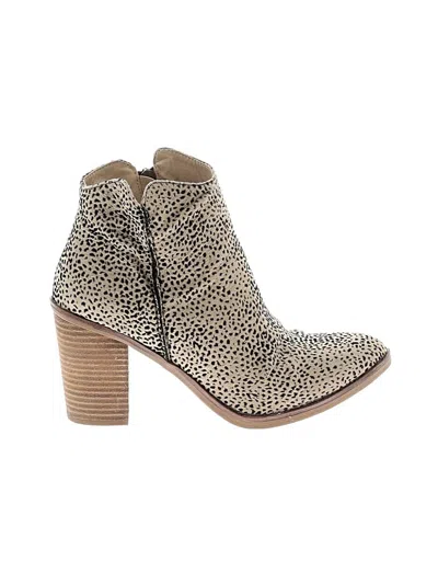 Pre-owned Mia Ankle Boots In Tan