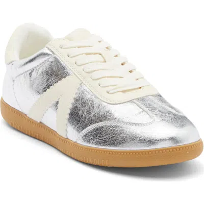 Mia Baker Sneaker In White