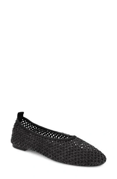 Mia Bernelle Flat In Black