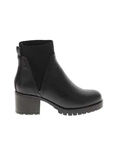 Pre-owned Mia Boots In Black