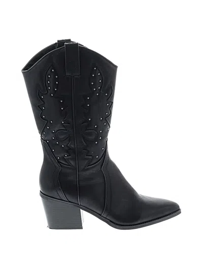 Pre-owned Mia Boots In Black