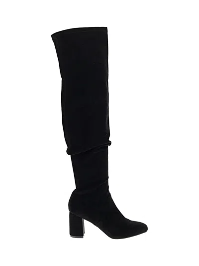 Pre-owned Mia Boots In Black