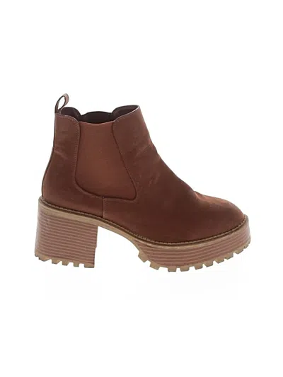 Pre-owned Mia Boots In Brown