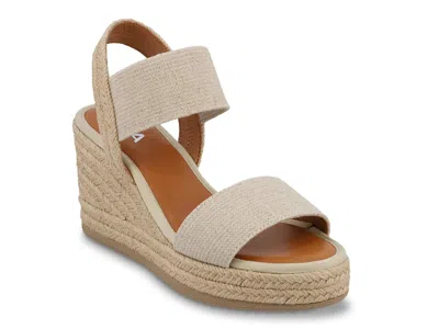 Mia Brittni Wedge Sandal In Brown