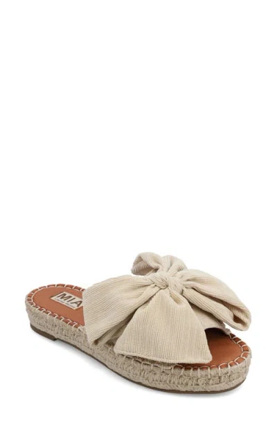 Mia Danielle Platform Sandal In Natural