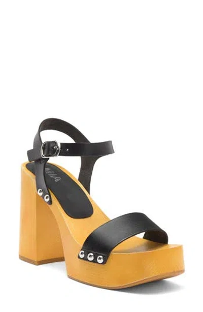 Mia Darrah Sandal In Black