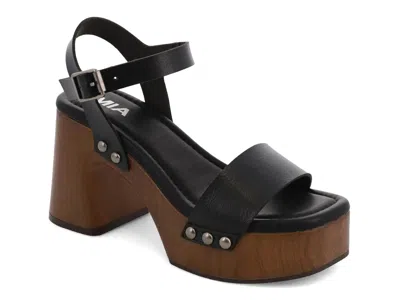 Mia Electrah Platform Sandal In Black