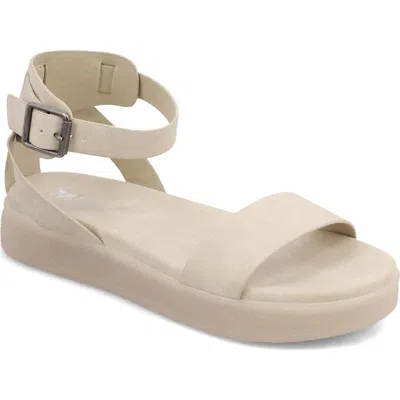 Mia Ellen Platform Sandal In Neutral
