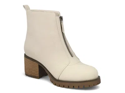 Mia Fabiola Bootie In White