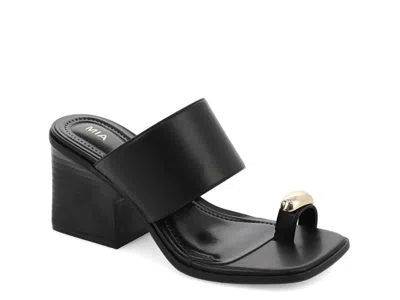 Mia Fawn Sandal In Black
