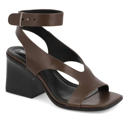 Mia Felipa Sandal In Brown