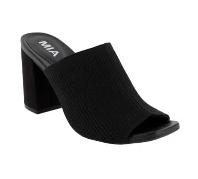 Mia Florina Flyknit Sandal In Black