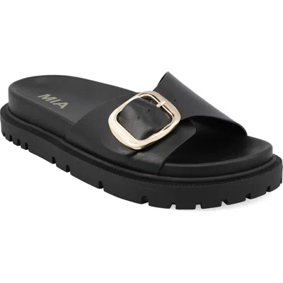 Mia Gya Platform Slide Sandal In Black