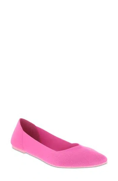 Mia Kerri Pointed Toe Flat In Hot Pink