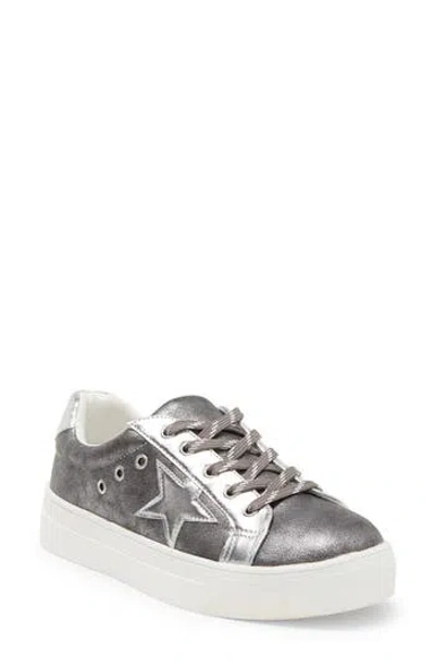 Mia Kids' Sparklee Star Low Top Sneaker In Silver