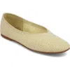 Mia Kinsley Flat In White