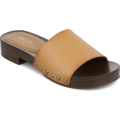 Mia Lanell Slide Sandal In Brown