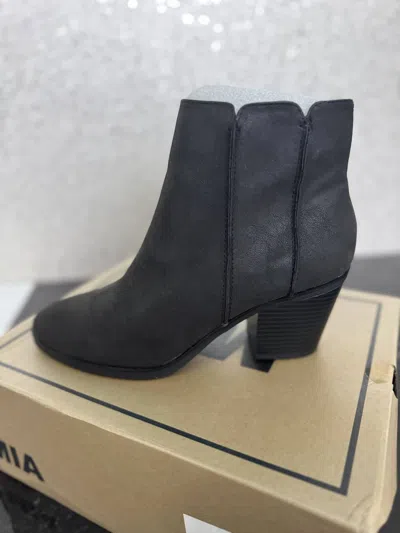 Mia Lolo Boot In Black