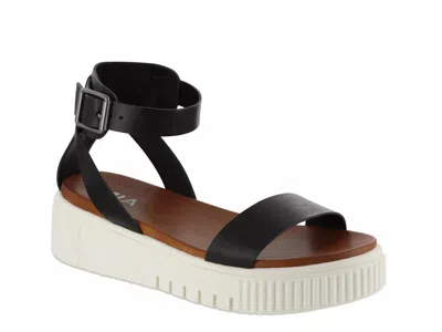 Mia Lunna Wedge Sandal In Black