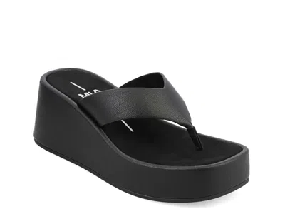Mia Niccola Wedge Sandal In Black