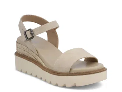 Mia Ophidia Wedge Sandal In Neutral