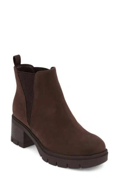 Mia Panola Chelsea Boot In Brown