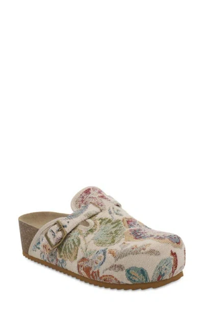 Mia Qwest Clog In Sand