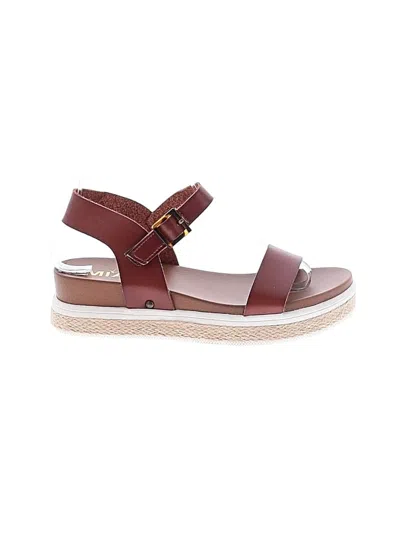 Pre-owned Mia Kids' Sandals In Burgundy
