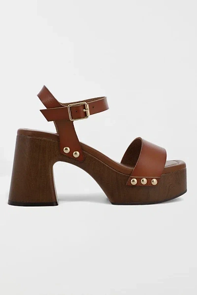 Mia Shoes Mia Electrah Wooden Platform Sandal In Cognac, Women's At Urban Outfitters In Brown