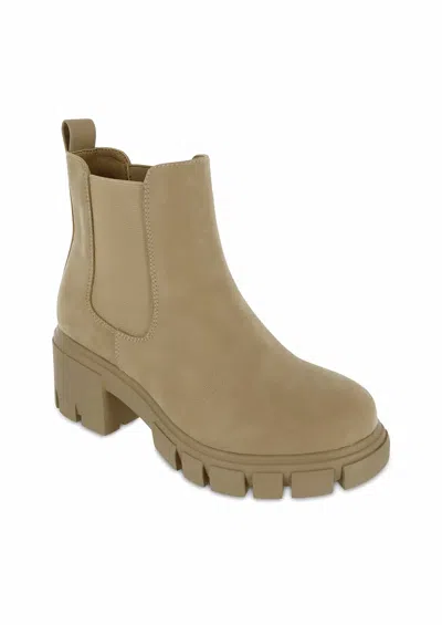 Mia Shoes Women's Ivy Chelsea Ankle Boots In Tan In Multi