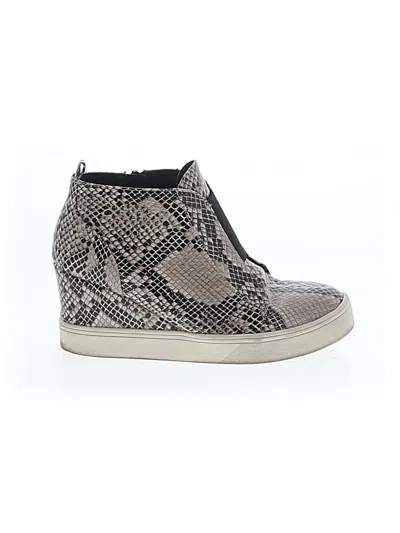 Pre-owned Mia Sneakers In Gray