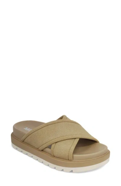 Mia Teresa Platform Sandal In Green