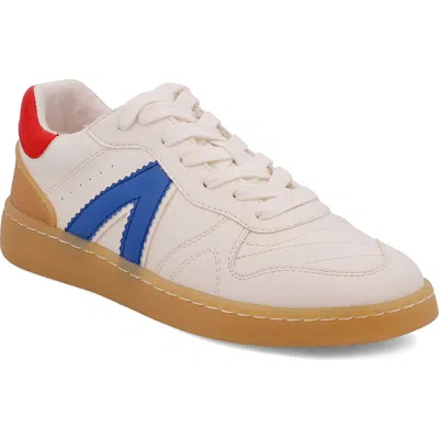 Mia Vesta Low Top Sneaker In White