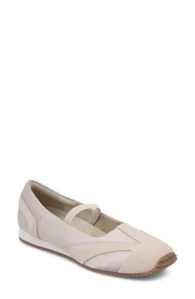 Mia Via Mary Jane Flat In Neutral