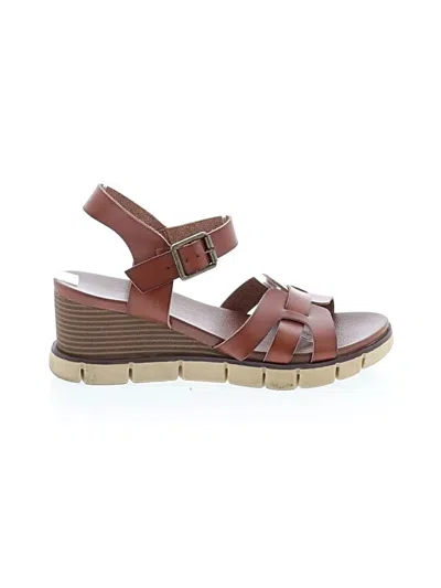 Pre-owned Mia Wedges In Brown