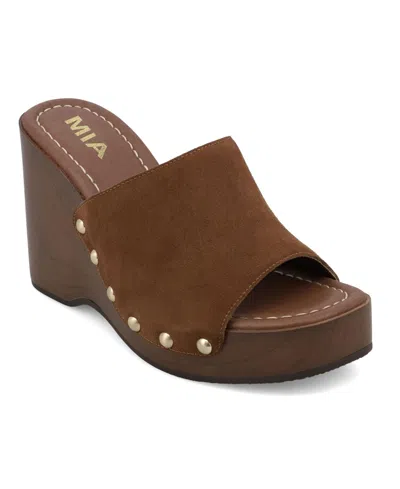 Mia Women's Estefany Suede Platform Sandals In Cognac